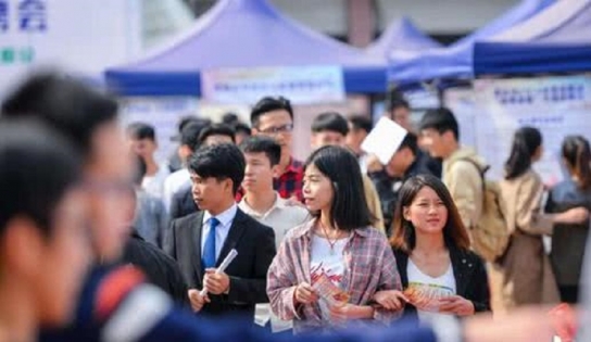 中, 지방정부 후베이 출신 대졸생에 구직수당 지급