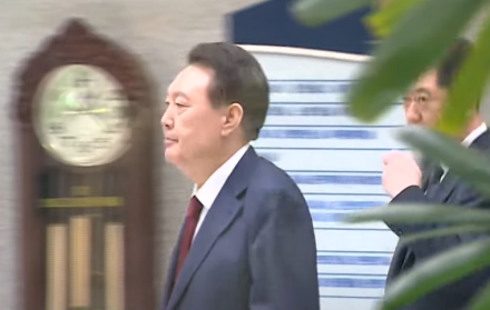 더불어민주당 "윤석열, 특검 조사 사실상 거부…구속 수사만이 답"