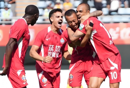 '홈 8전 전승' 연변 룽딩, 축구 명가의 부활을 알리다