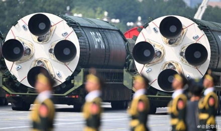 中, 신형 ICBM ‘동풍-5C’ 첫 공개…전 세계 타격 가능