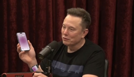 “5년 후 스마트폰 사라진다?” 머스크, AI가 바꿀 미래 예측
