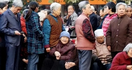 中, 사망자 급증 시대 진입…인구 감소 본격화