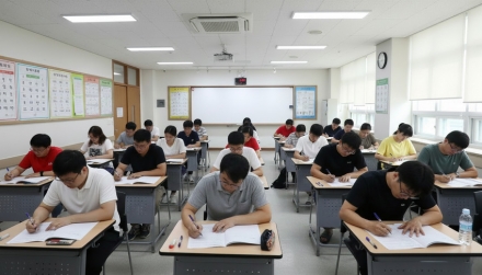 입국 단계별 촘촘한 검증… 노동부 “외국인 근로자 한국어시험 부정행위 원천 차단”