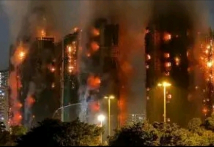 홍콩 화재 참사, 44명 사망…경찰, ‘과실치사’ 혐의로 공사업체 책임자 3명 체포