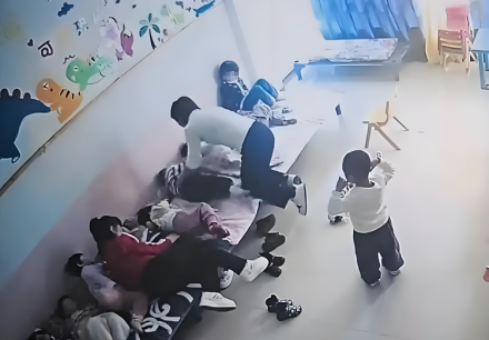 중국 랴오닝 유치원 아동학대 교사, 1심서 징역 2년