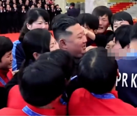 김정은, 헌법절 행사 참석…U17 여자월드컵 우승 여축 선수단 접견