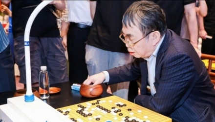 바둑 전설 녜웨이핑 별세…중국 체육계 추모 물결