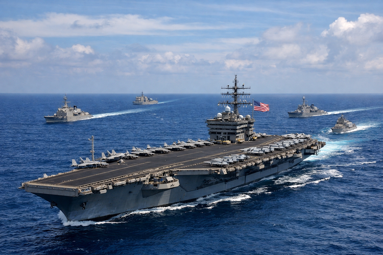 美언론 “백악관 명령 시 ‘링컨’ 항모, 1~2일 내 이란 타격 가능”