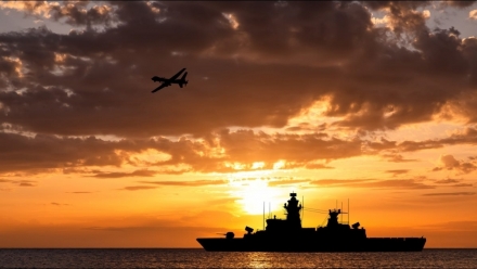 이란 “미군 지원함 심각한 손상”… 중동 미군 기지 14곳 미사일 공격 주장