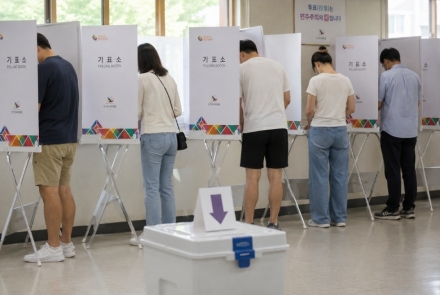 외국인이 언제 투표권을 달라고 했나