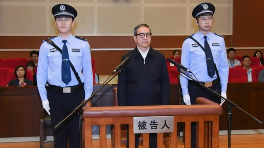 30년간 1500억원 뇌물…中 ‘금융·정계 거물’ 장차오량 사형 집행유예