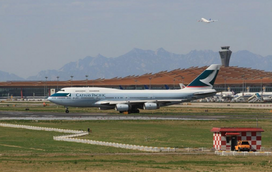 스리랑카 공항 개방，관광업 재가동