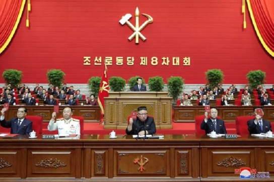 北 조선노동당 제8차 대회 개막…김정은, 사업총화 보고