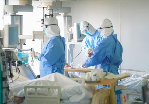 中, 15일 코로나 본토 확진자 1명...해외 입국자 10명