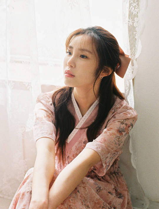 배우 전효성,  "한복 아름다움 알리기 위해 노력할 것"