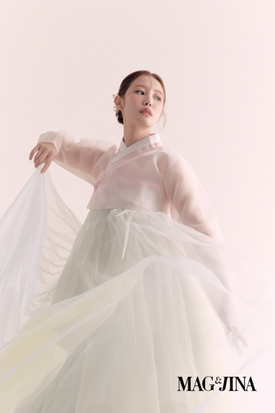 꽃보다 화사한 전효성의 한복 화보