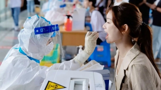 中, 28일 코로나 지역 확진자 5646+9942명 추가…사망자는 52명 발생