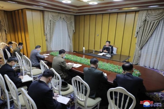 북한 원인불명 열병 확산...6명 사망 18만여 명 격리치료 중