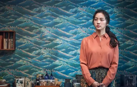 '헤어질 결심' 탕웨이,부일영화상 여우주연상 수상