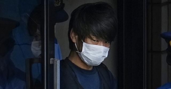 아베 암살 용의자 살인 혐의로 기소