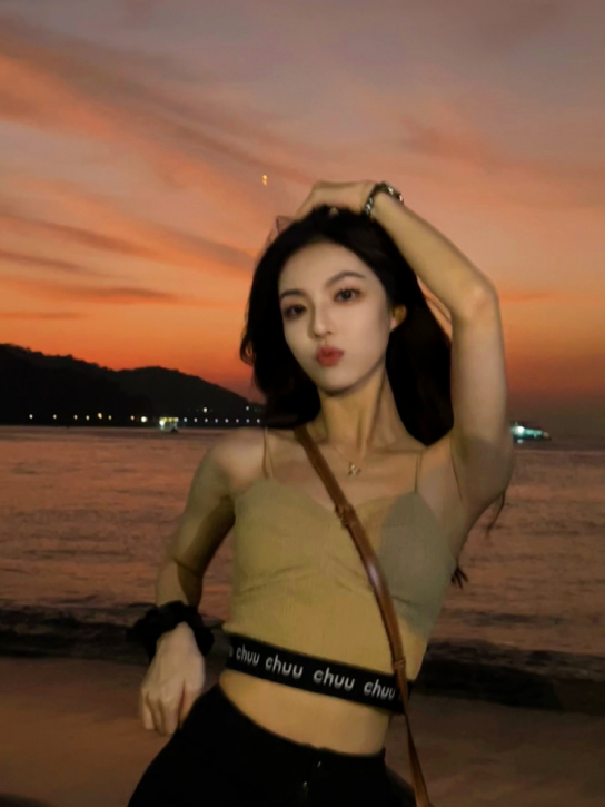 얼굴 도둑맞은 中 여성 인플루언서, 성인 AV 배우로