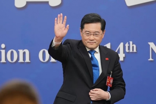 친강 前 중국 외교부장 '불륜 스캔들'로 파면