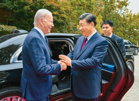 APEC | 바이든, 시진핑 부인 생일 축하