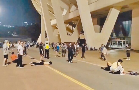 주하이 차량돌진 테러︱주중 각국 대사관 애도 메시지 발표