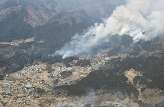 일본, 30년 만의 대규모 산불로 수천 명 대피…소방관 2,000명 투입
