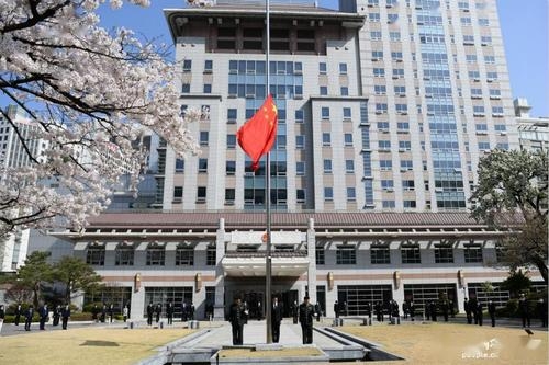 주한 중국대사관, 한국 체류 중국인 대상 '취업·안전' 주의사항 발표